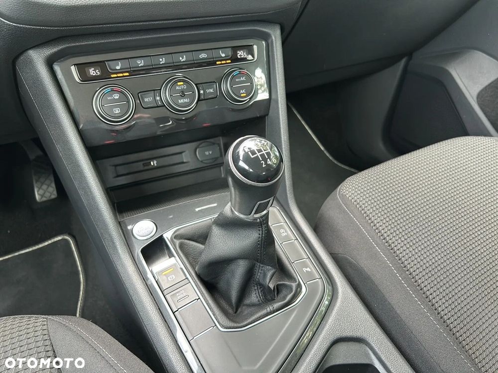 Volkswagen Tiguan - 25