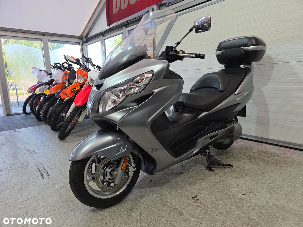Suzuki Burgman - 6