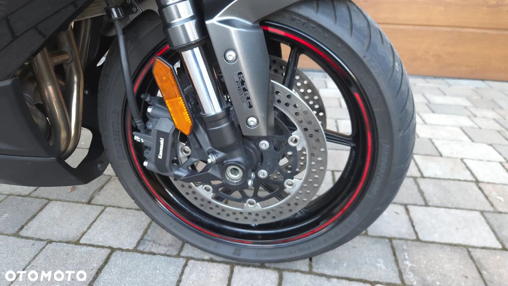 Kawasaki Ninja 1000 SX - 17