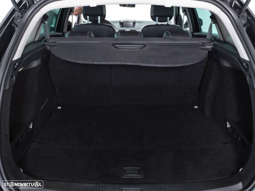 Renault Mégane Sport Tourer - 12