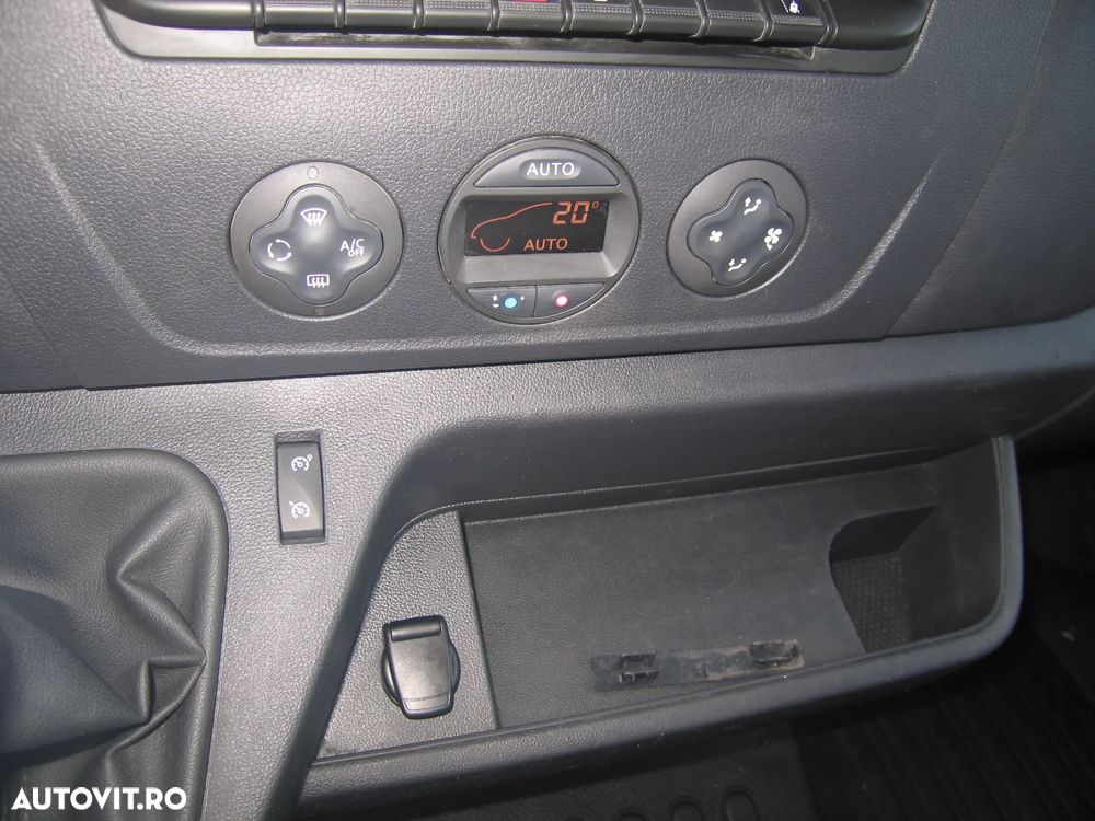 Renault MASTER .  7 LOC PLATFORMĂ  MIXTĂ . - 26