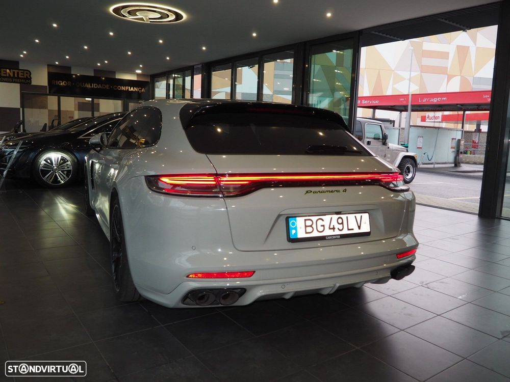 Porsche Panamera Sport Turismo - 16