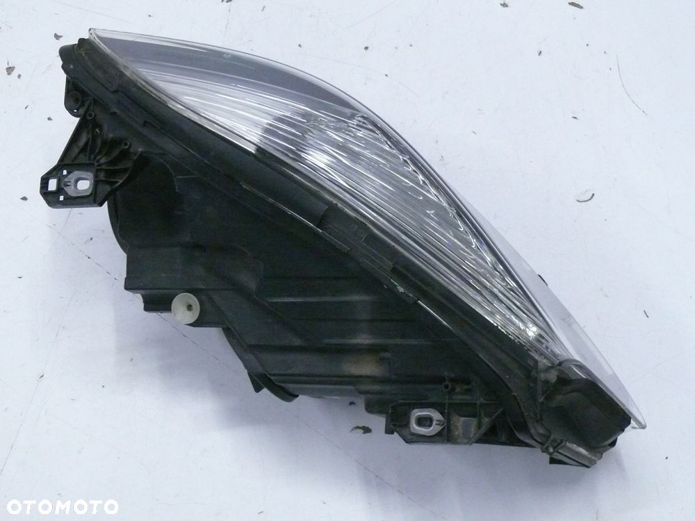 LAMPA PRZEDNIA PRAWA I LEWA MERCEDES A-KLASA W176 2015 H7 - 2