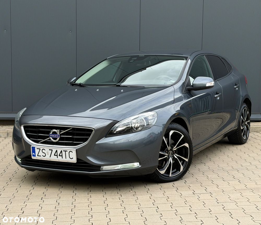 Volvo V40 T3 Momentum - 39