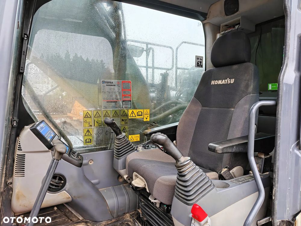 Komatsu PC210LC-11 - 11