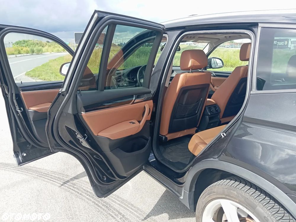 BMW X3 xDrive28i Sport-Aut xLine - 2