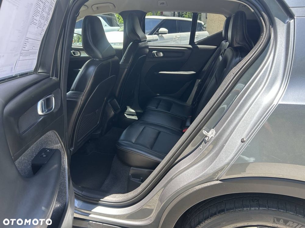 Volvo XC 40 T5 AWD Momentum - 12