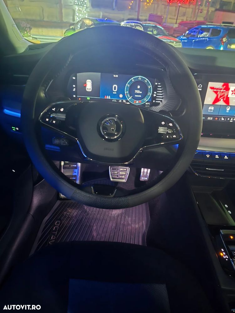 Skoda Octavia Combi Diesel 2.0 TDI DSG Style - 16