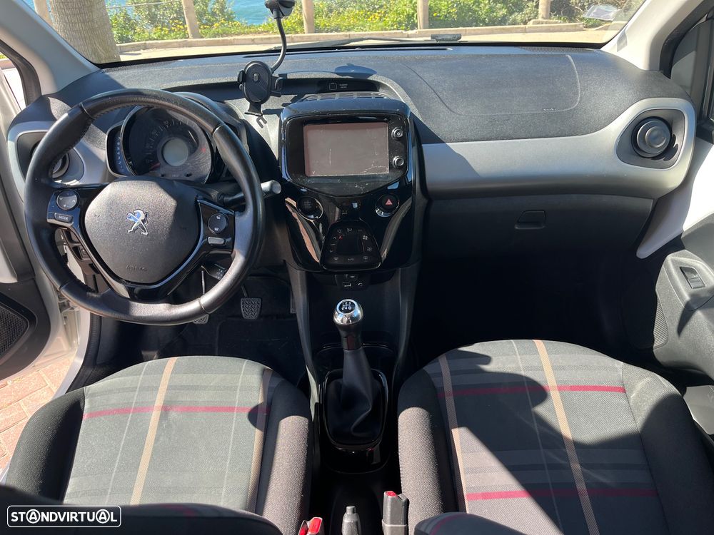 Peugeot 108 1.2 PureTech Allure - 12