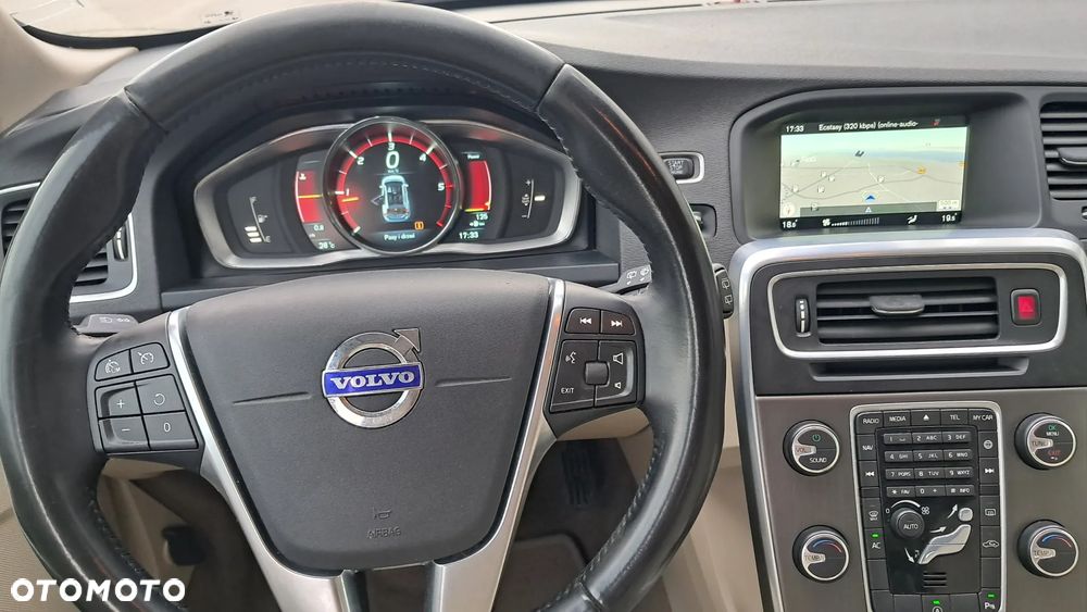 Volvo V60 - 16