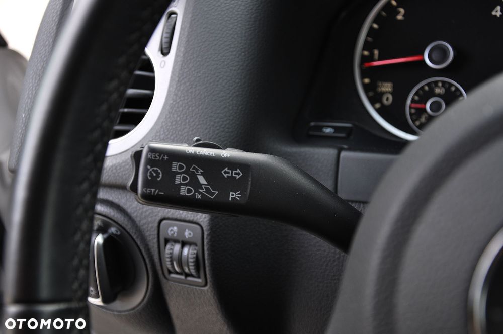 Volkswagen Tiguan 2.0 TDI DPF BlueMotion Technology Sport & Style - 38