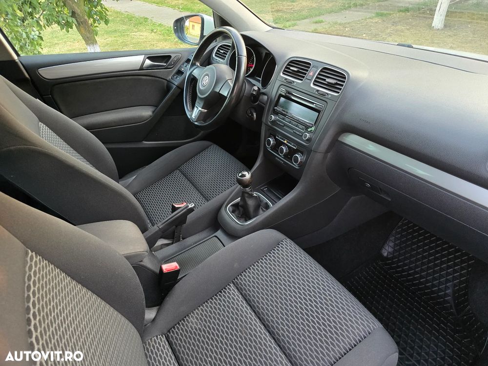 Volkswagen Golf 1.6 TDI DPF BlueMotion Technology move - 8