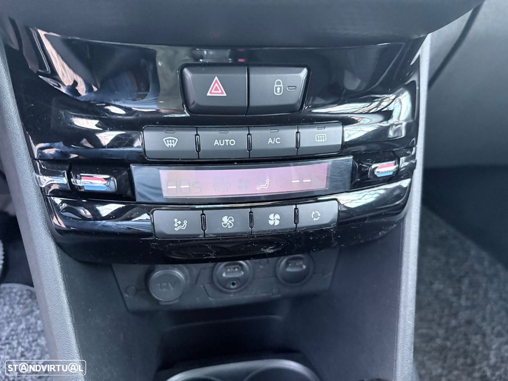 Peugeot 2008 1.4 HDi Allure - 11