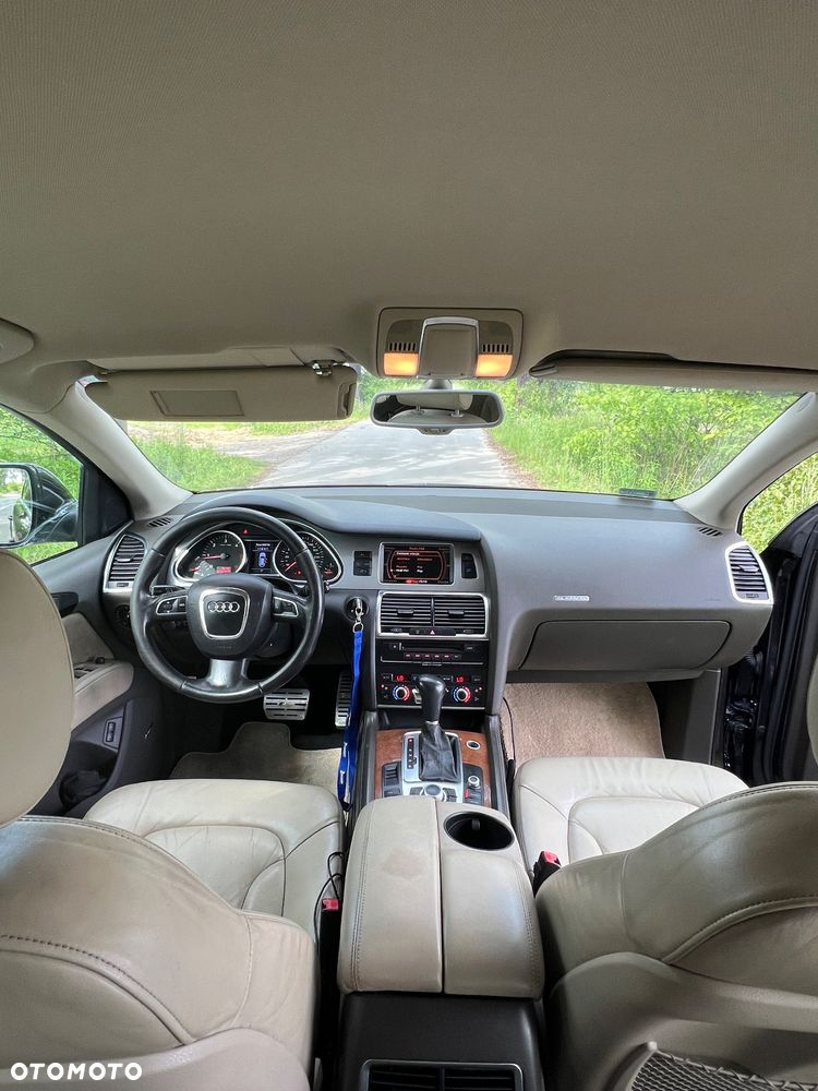 Audi Q7 - 12