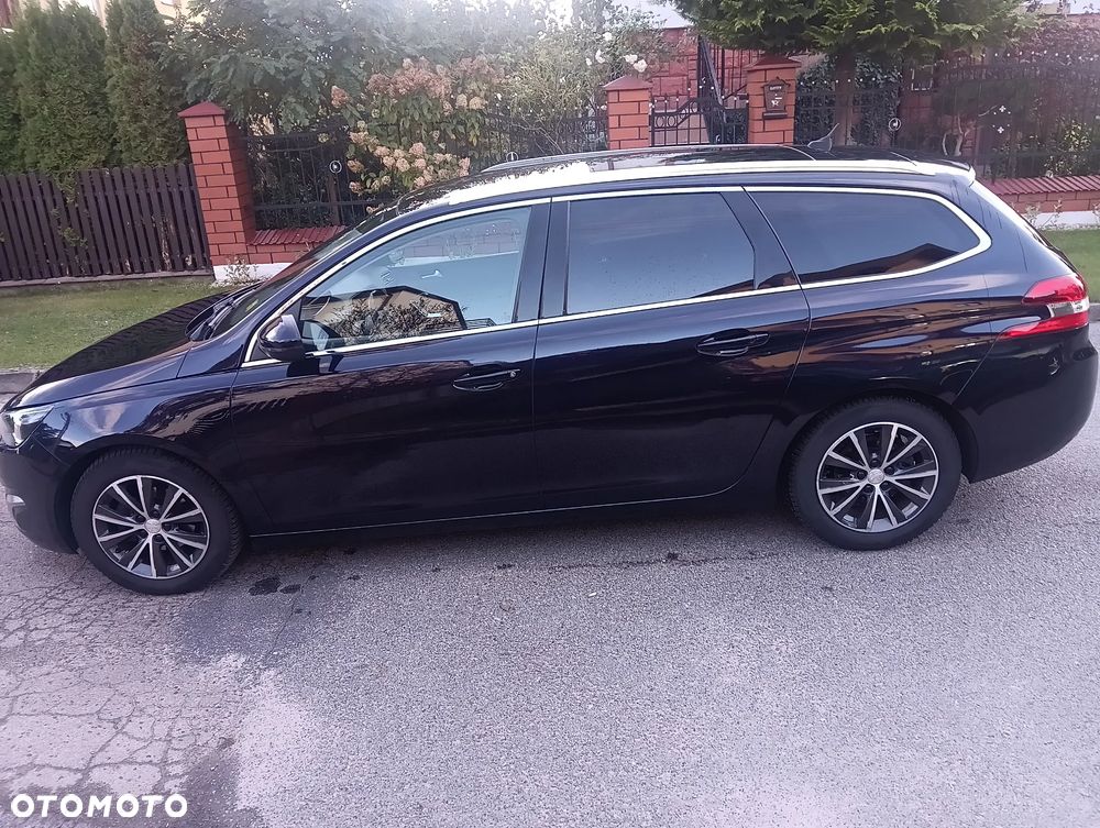Peugeot 308 SW BlueHDi 120 EAT6 Stop & Start Allure - 24
