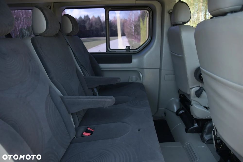 Renault Trafic Grand Passenger Pack Clim - 21