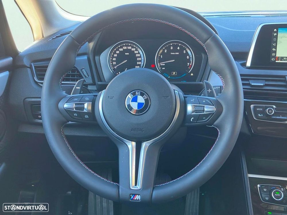 BMW 225xe Active Tourer - 11