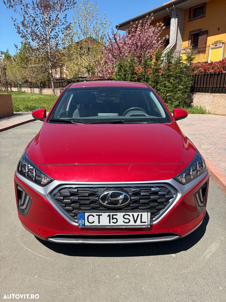 Hyundai IONIQ - 3