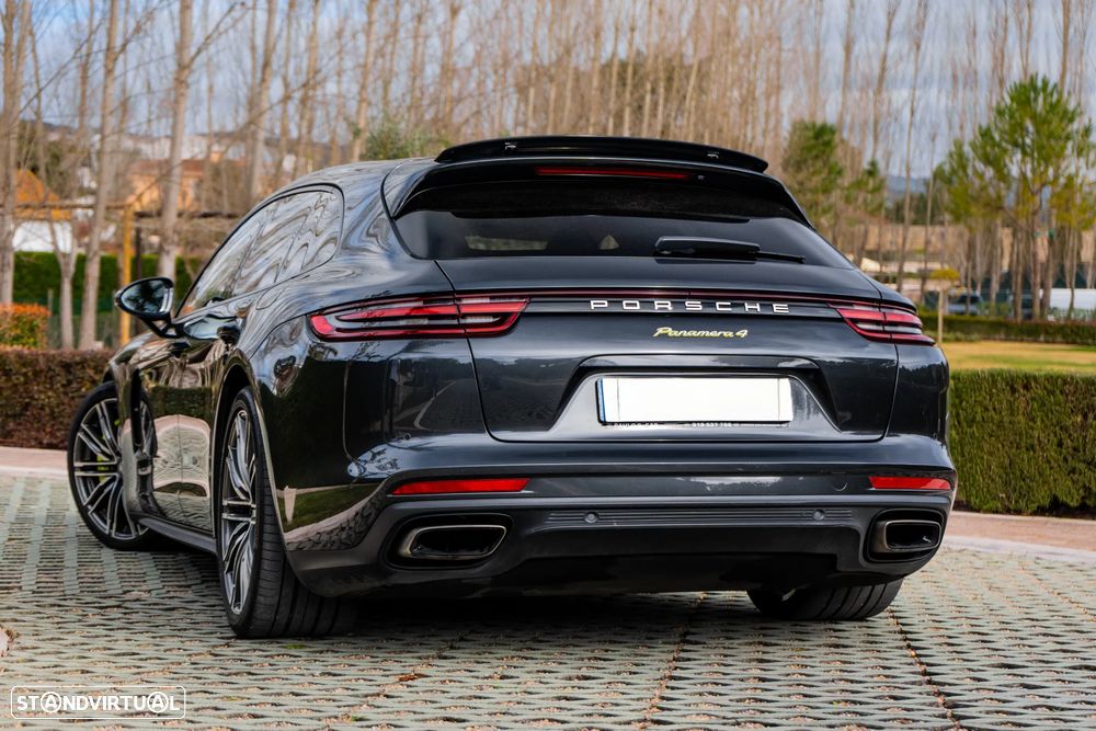 Porsche Panamera Sport Turismo 4 E-Hybrid - 15