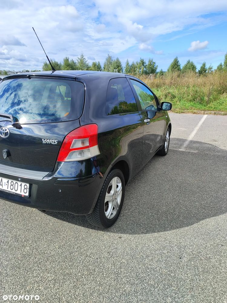 Toyota Yaris 1.33 Premium - 9