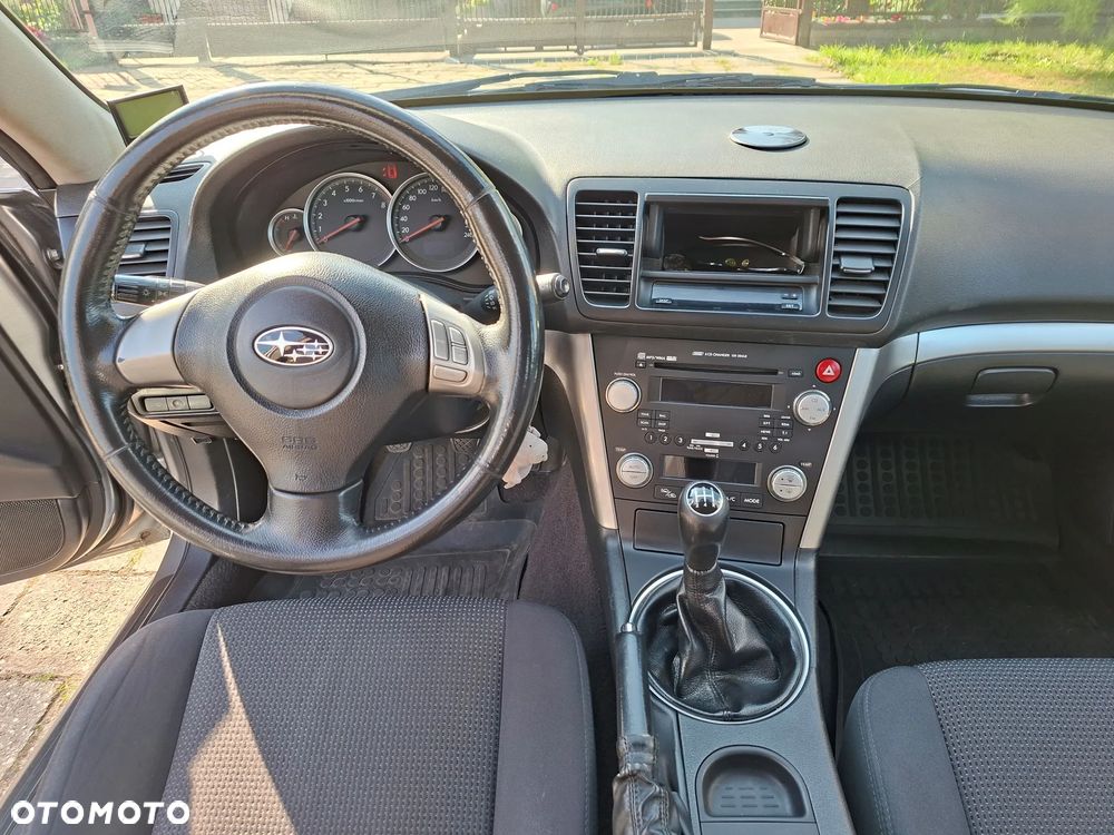 Subaru Legacy 2.0R Trend - 11