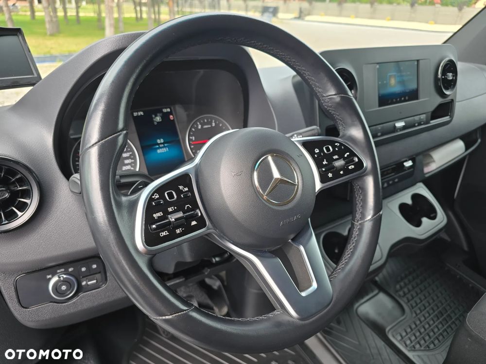 Mercedes-Benz SPRINTER 319 3.0 V6 190KM 60 Tyś km LONG 4,80cm Długi BOGATA OPCJA WYPOSAŻENIA KAMERA FUL LED HIGH PERFORMANCE MBOX 7 cala SEDZENIE KIEROWCY KOMFORTOWE TEMPOMAT AKTYWNY SALON PL STAN NOWY NOWY NOWY SERWIS ASO DO OSTATNIEGO Km - 29