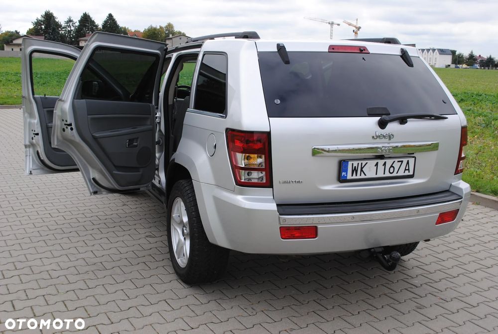 Jeep Grand Cherokee - 29