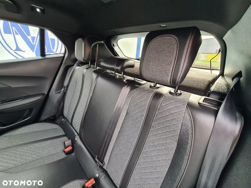 Peugeot 2008 PureTech 100 Allure S&S BVM6 - 26