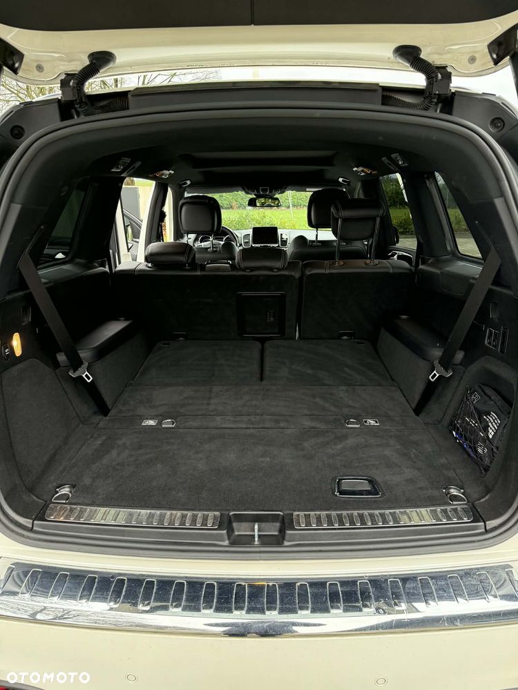 Mercedes-Benz GLS - 8