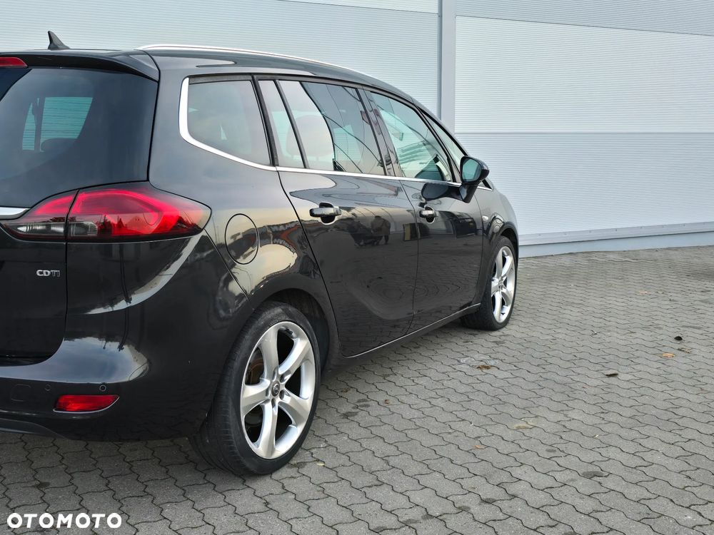 Opel Zafira 2.0 CDTI Cosmo - 24