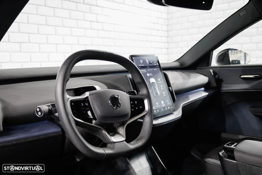 Volvo EX30 69 kWh Single Motor Extended Range Plus - 14