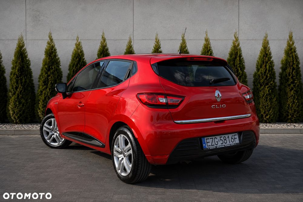 Renault Clio 1.2 16V 75 LIMITED - 5