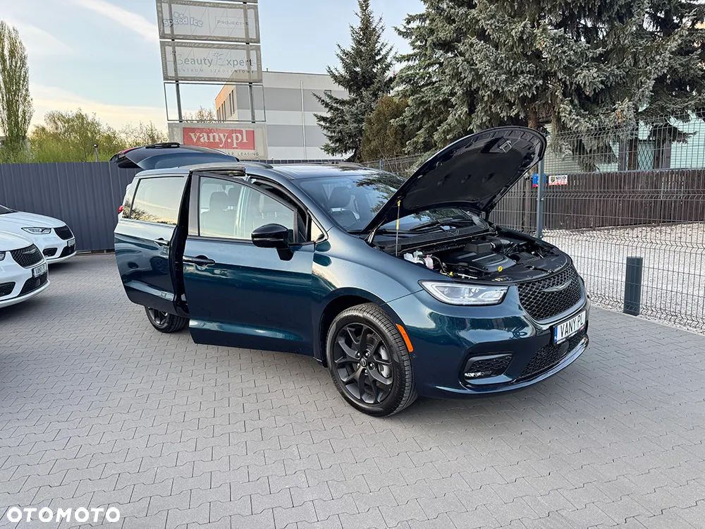 Chrysler Pacifica - 3