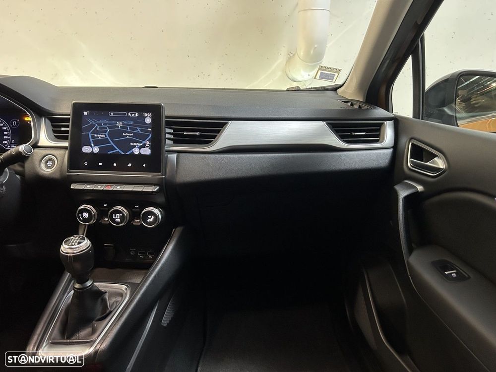 Renault Captur - 24