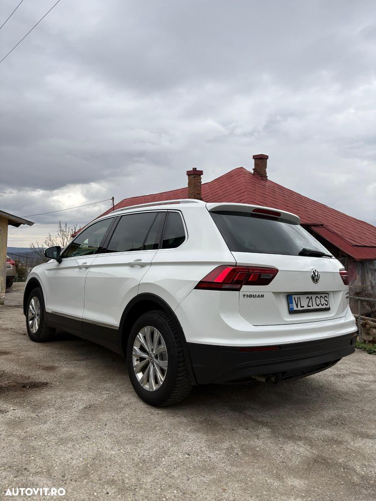 Volkswagen Tiguan 2.0 TDI DPF DSG 4Mot Comfortline - 8