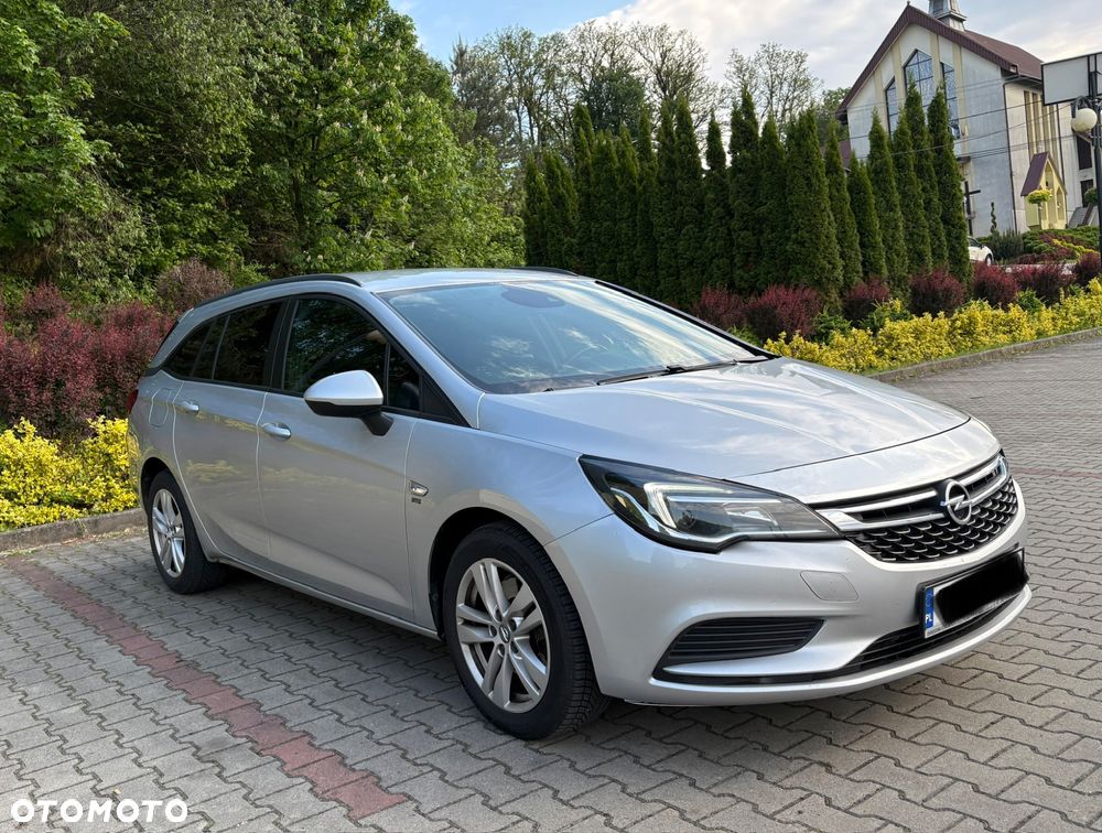 Opel Astra 1.6 CDTI Sport - 2
