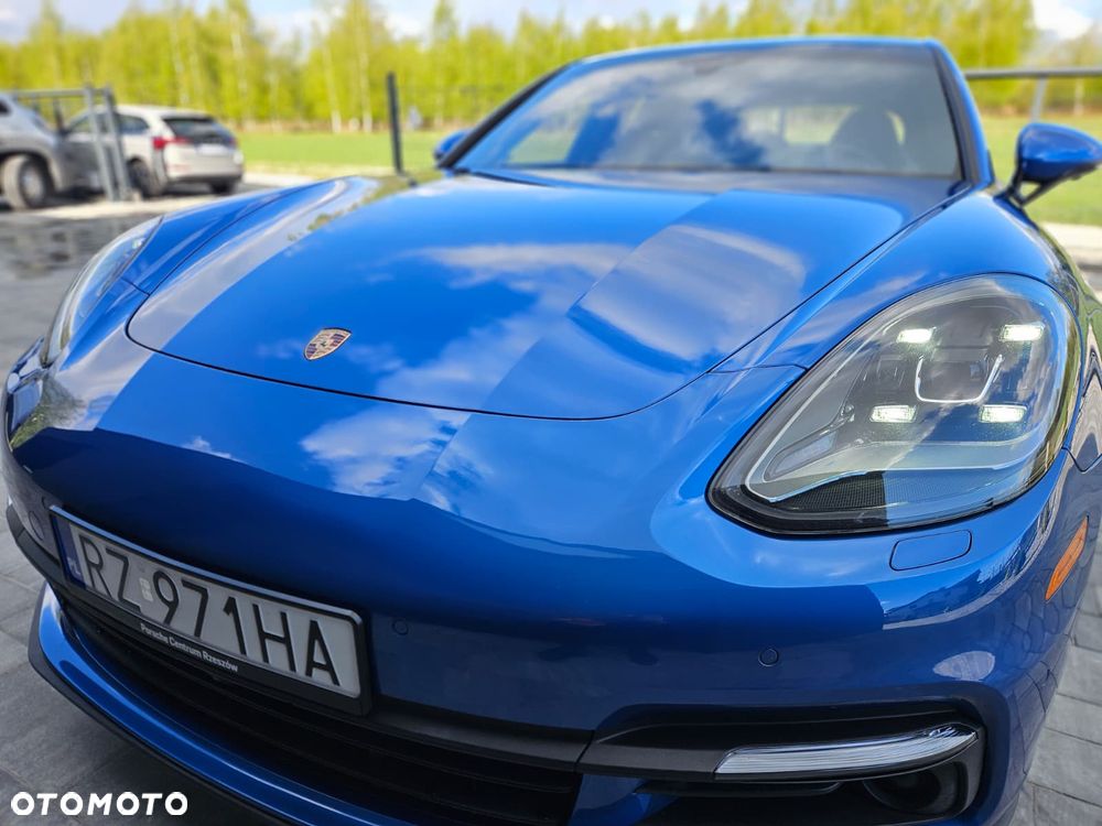 Porsche Panamera 4S - 8