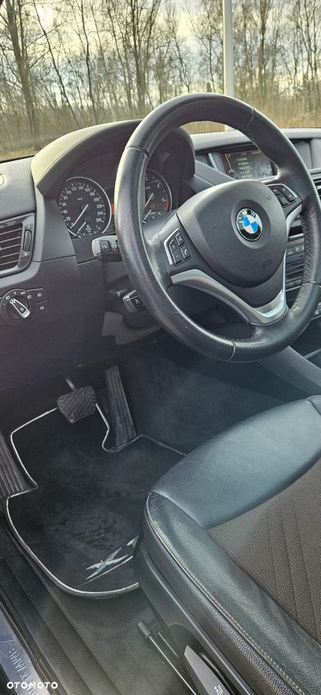 BMW X1 xDrive18d xLine - 12