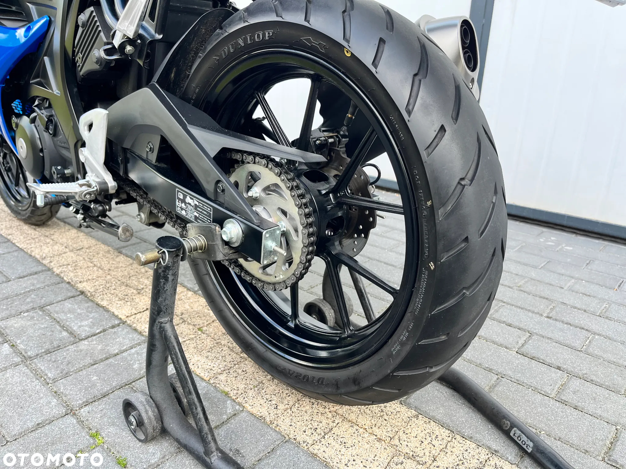 Suzuki GSX-R - 12