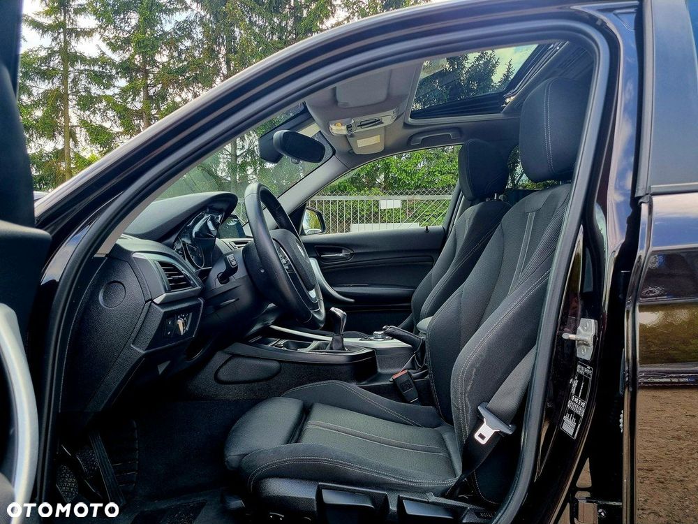 BMW Seria 1 118d Sport Line - 12