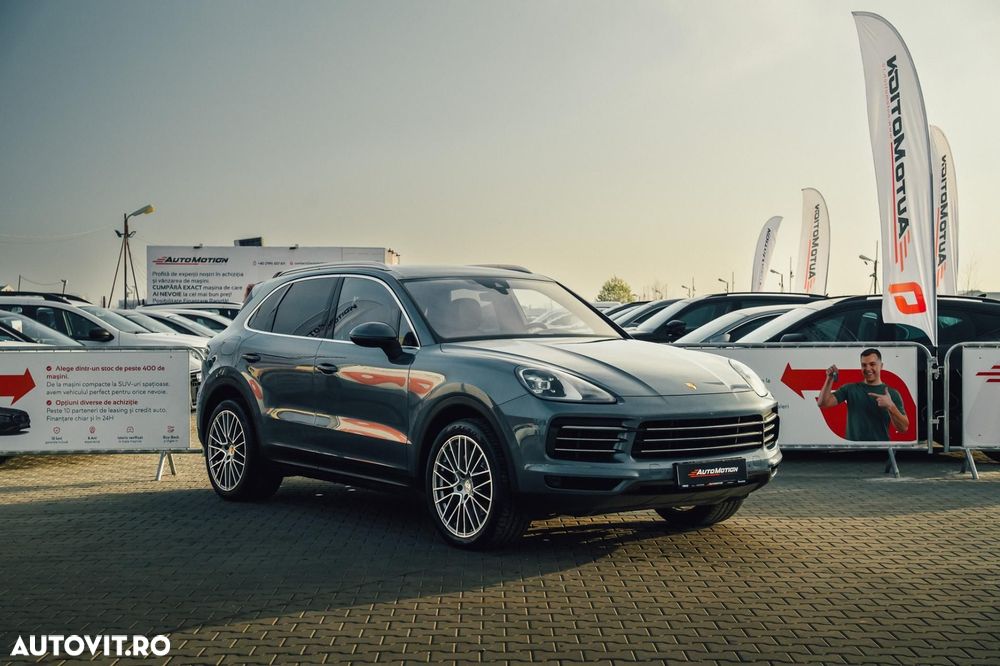 Porsche Cayenne - 1