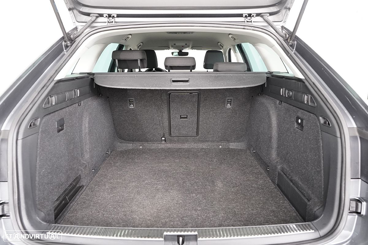 Skoda Superb Break 2.0 TDI Ambition - 23