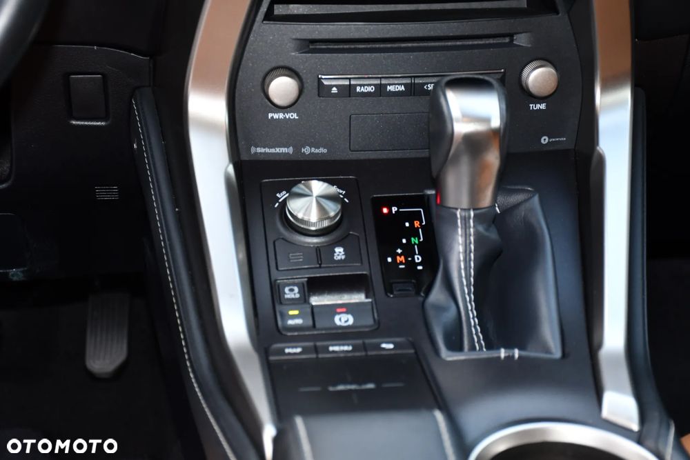 Lexus NX - 26