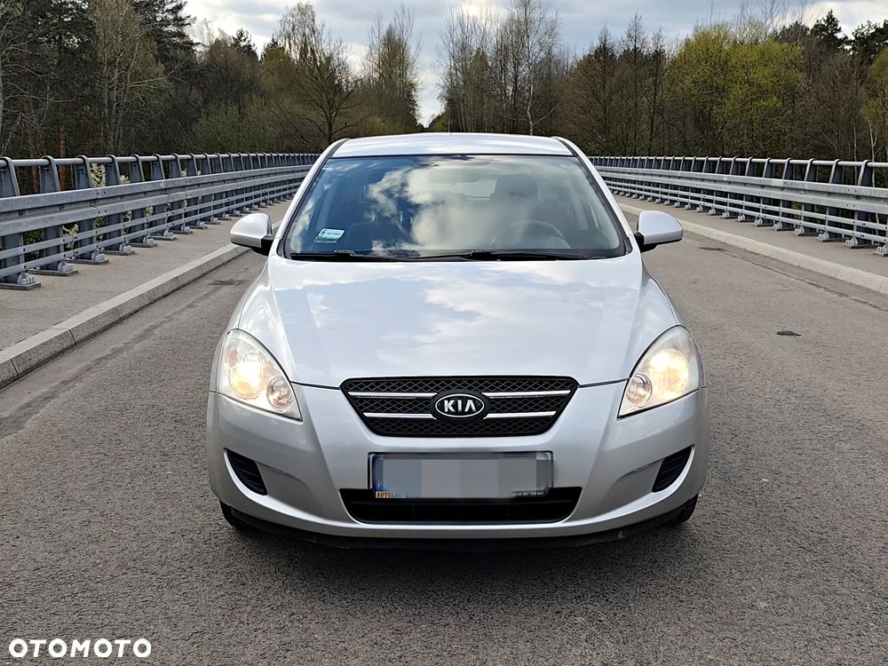 Kia Ceed 1.4 Comfort - 2