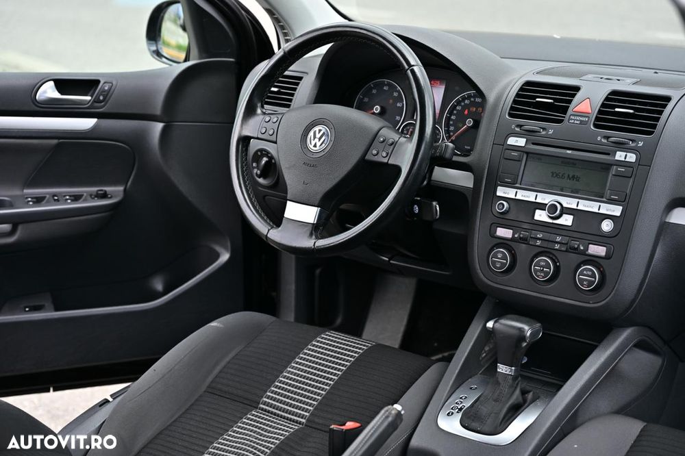 Volkswagen Golf 1.4 TSI DSG United - 13