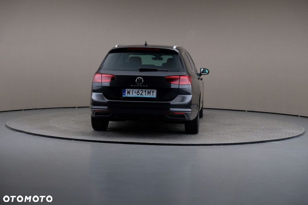 Volkswagen Passat Variant 2.0 TDI SCR Business DSG - 5