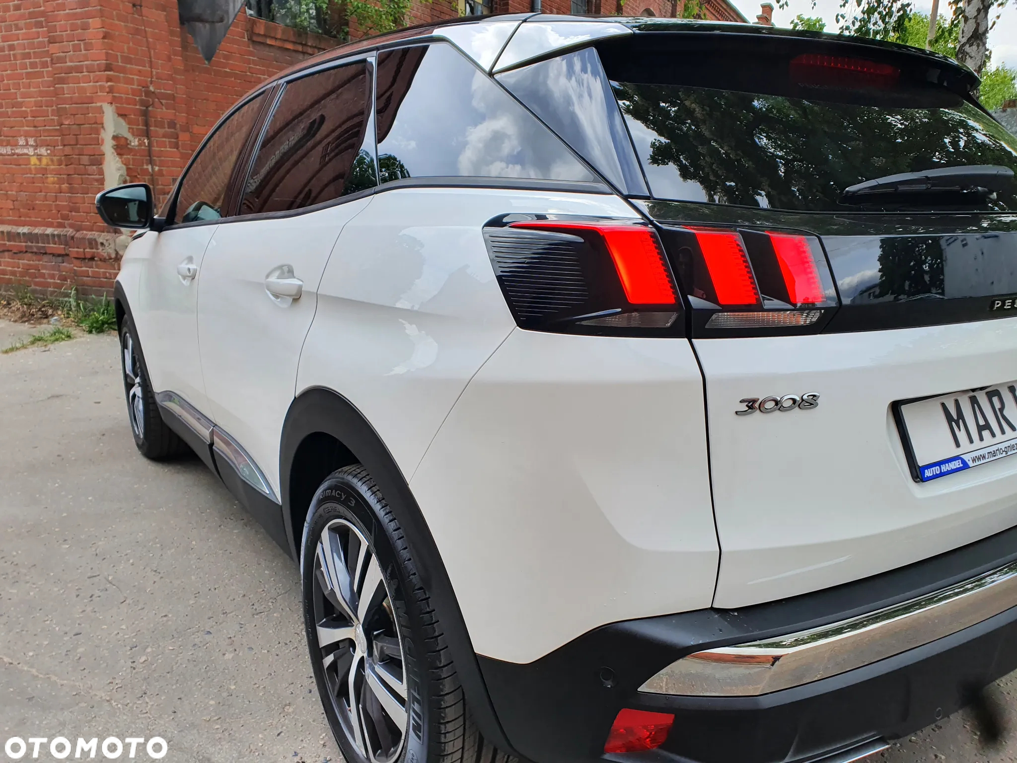 Peugeot 3008 1.2 PureTech Allure S&S EAT8 - 6