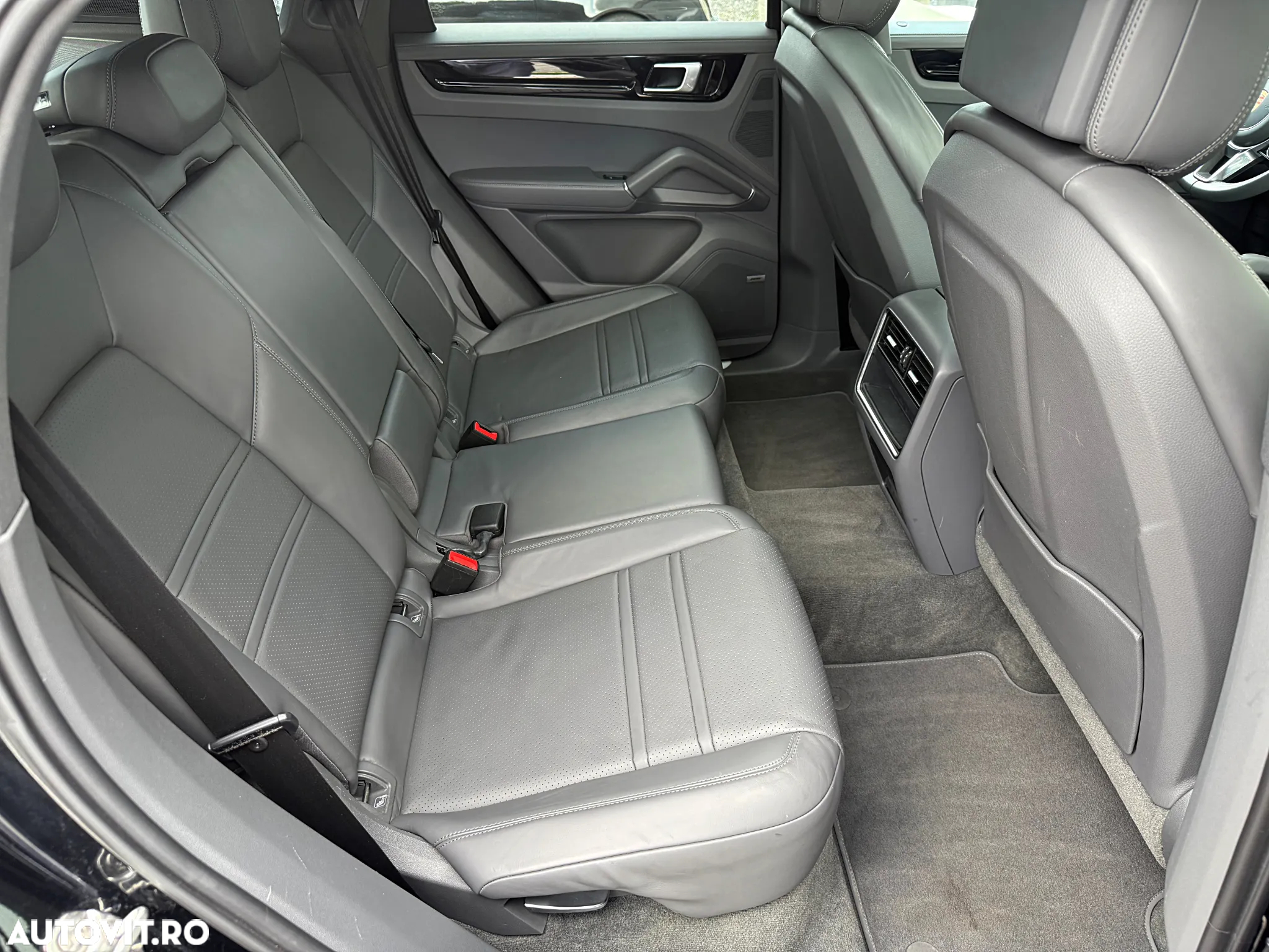 Porsche Cayenne Coupe Tiptronic S - 37