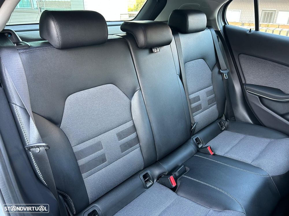 Mercedes-Benz GLA 180 CDi Urban - 24