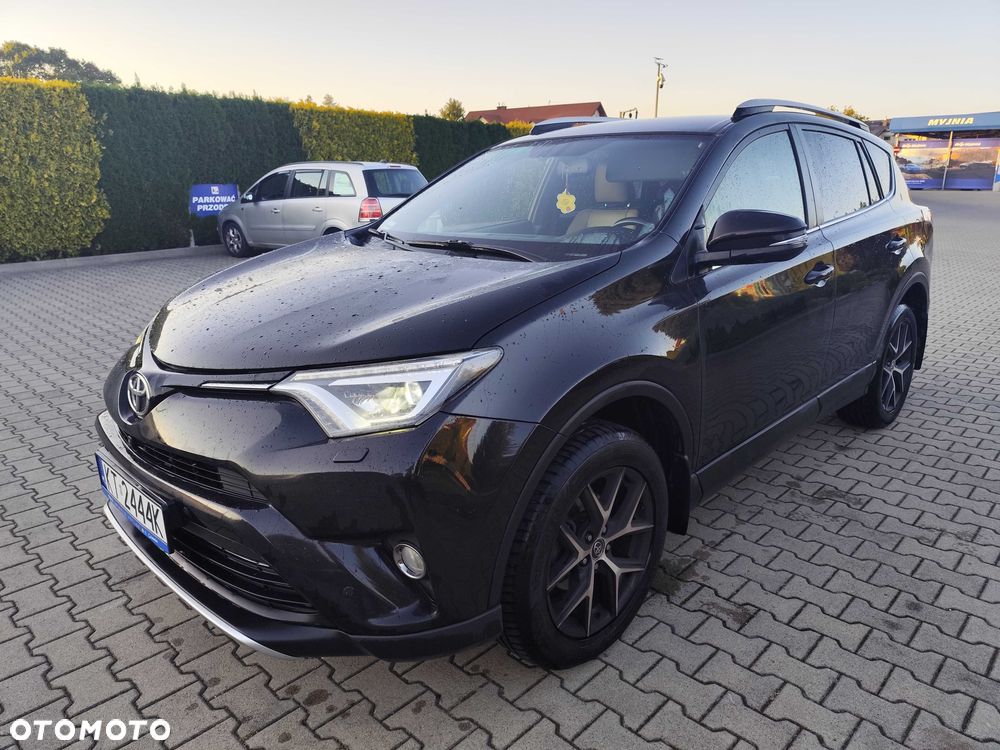 Toyota RAV4 - 1